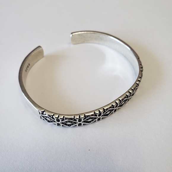 Cuff Bracelet for Women, Creative Design Sparkling Zircons, stamped S925 - Picture 11 of 11